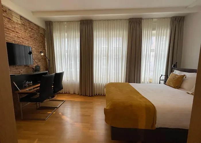 Amsterdam-bnb Bed & Breakfast 3*